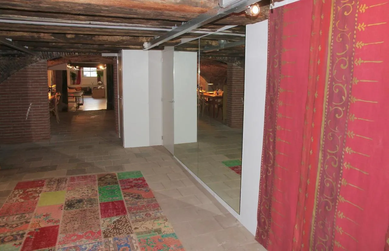 Bed & Breakfast Top-Notch Apartment Along Canal In Historic Centre Amsterdam