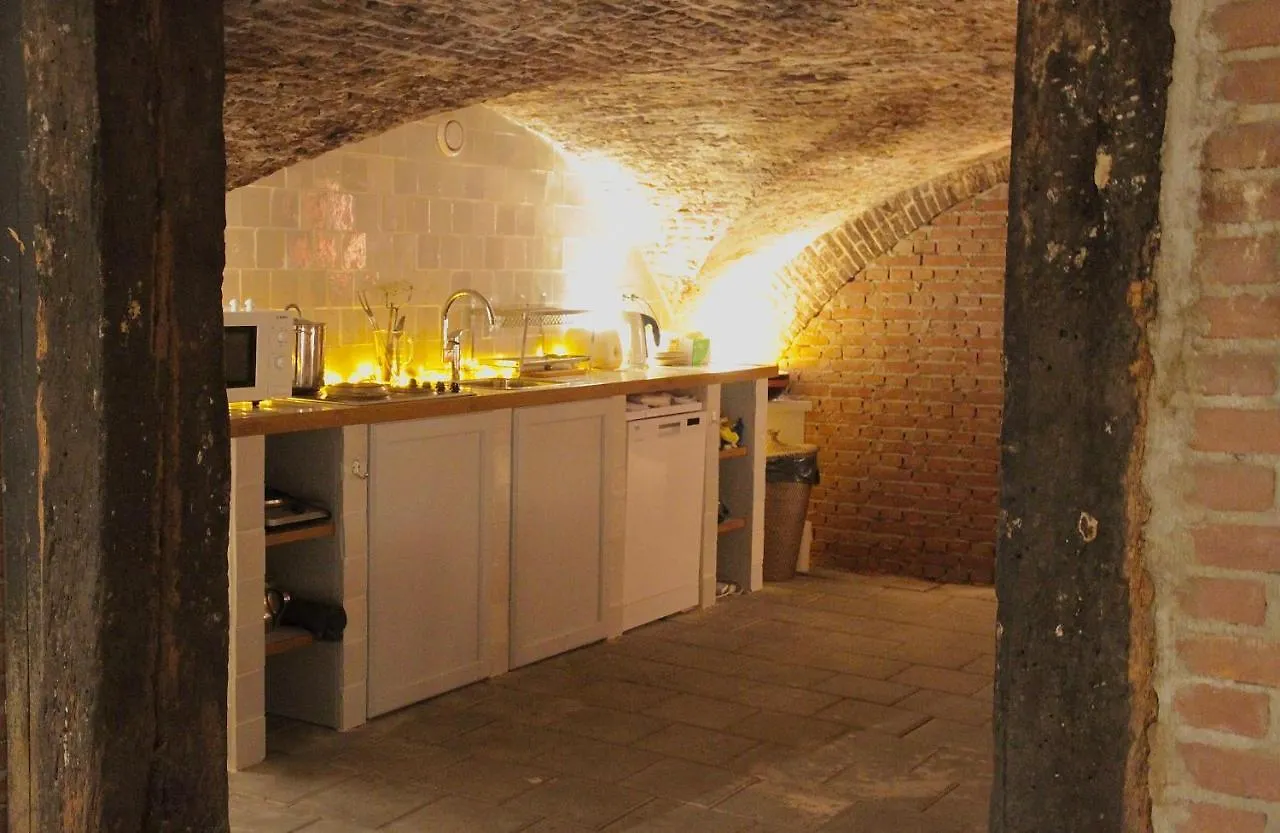 Bed & Breakfast Top-Notch Apartment Along Canal In Historic Centre Amsterdam